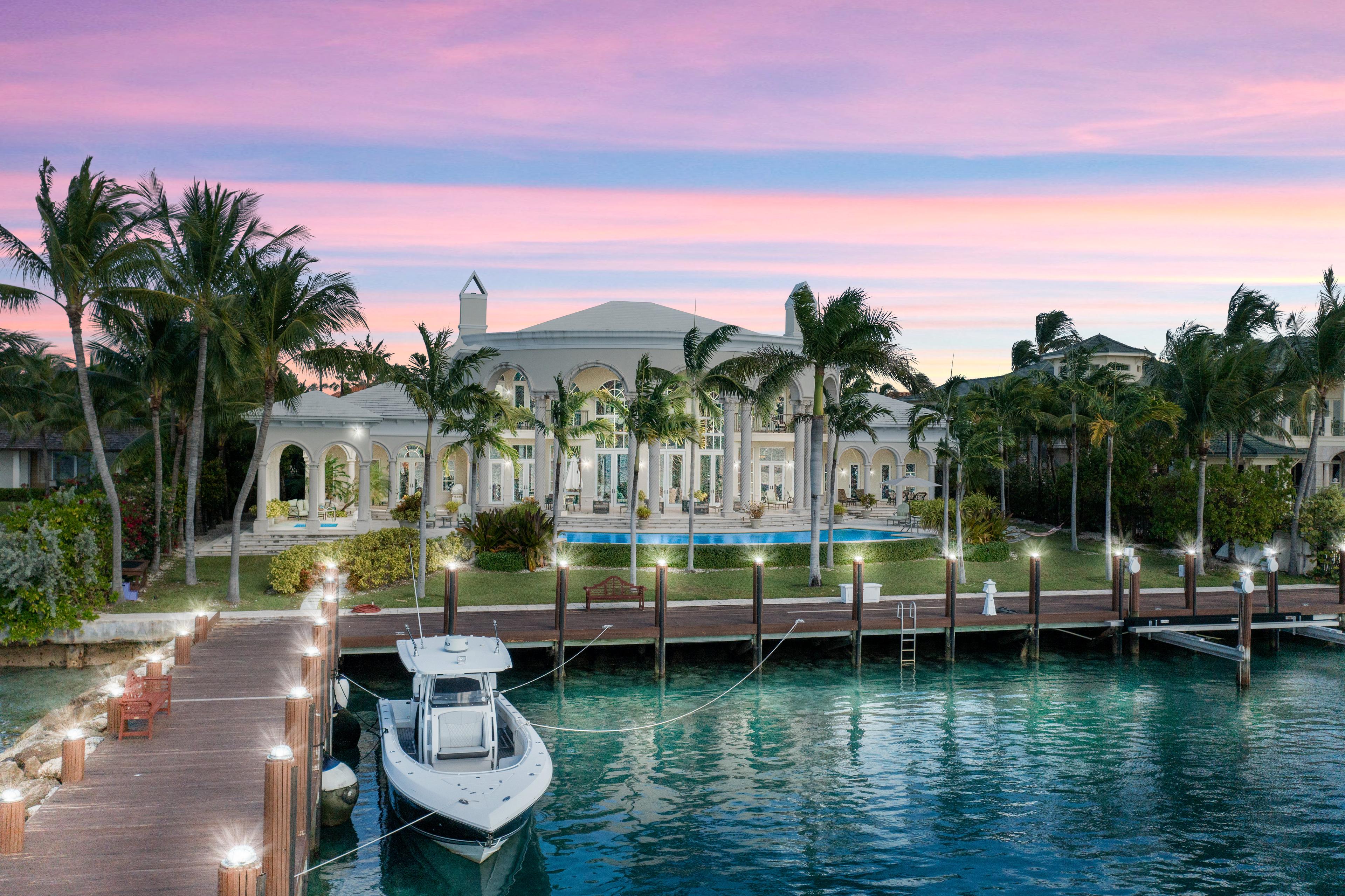 Bahamas Real Estate | View 113 Ocean Club Estates | 6 Beds, 7 Baths | View 1