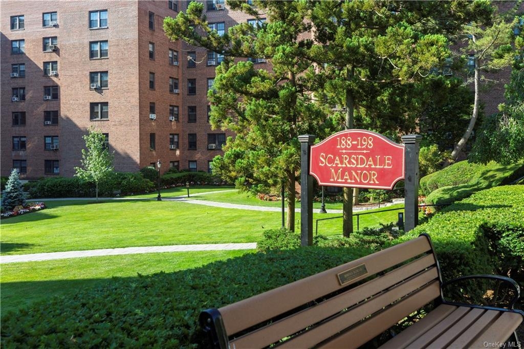 Homes for sale in Scarsdale | View 196 Garth Road Unit# 2h | 1 Bed, 1 Bath