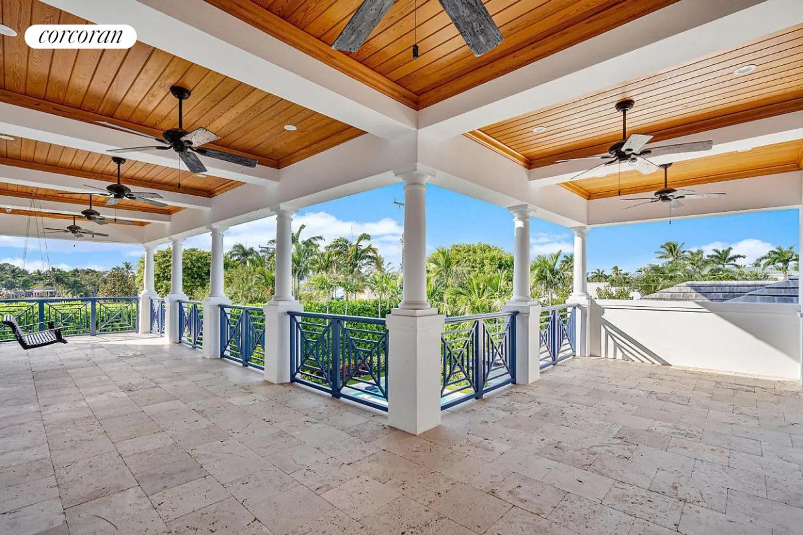 South Florida Real Estate | View 1041 Seaspray Avenue | room 26 | View 27