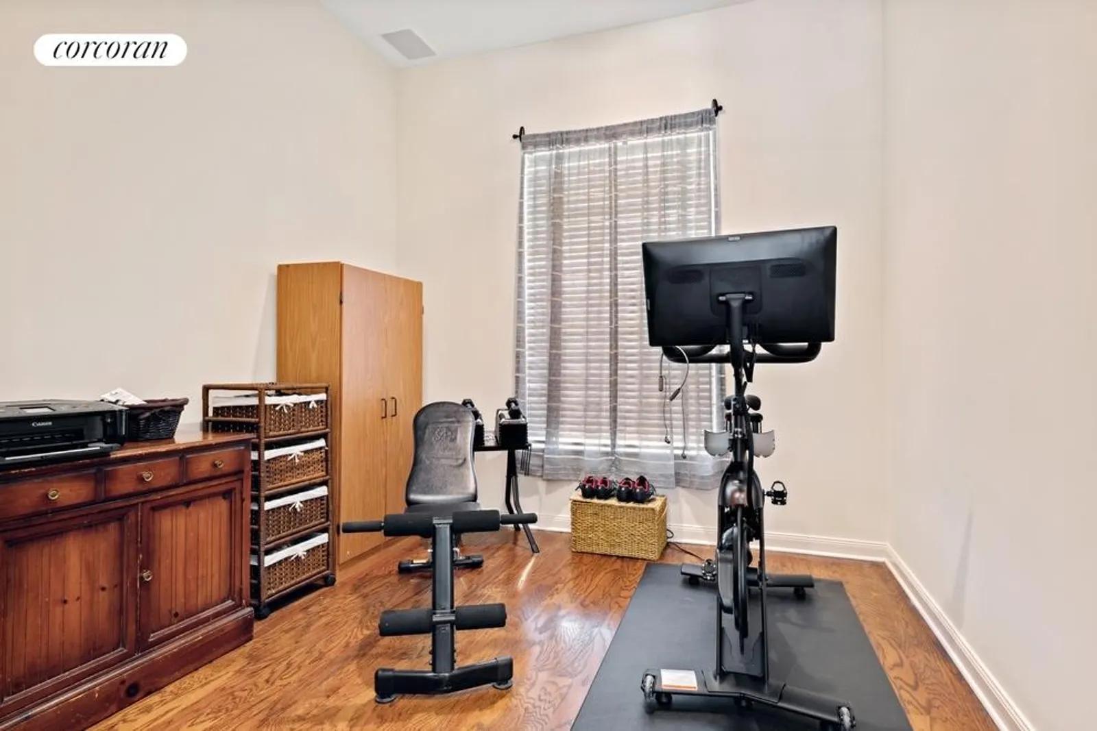 New York City Real Estate | View 7170 Crystal Lake Drive | room 7 | View 8