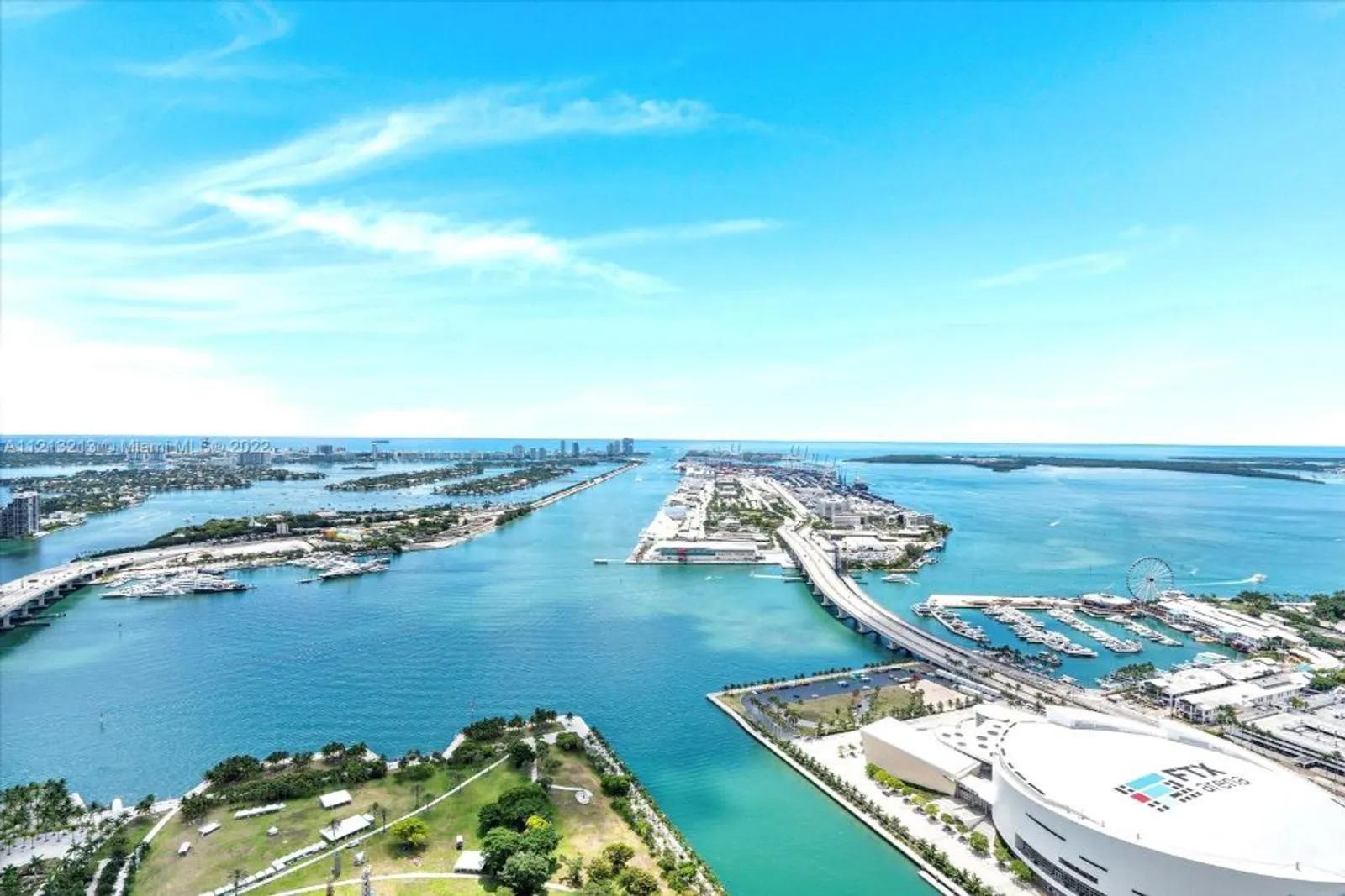 South Florida Real Estate | View 1000 Biscayne Blvd Ph 57 | room 42 | View 43