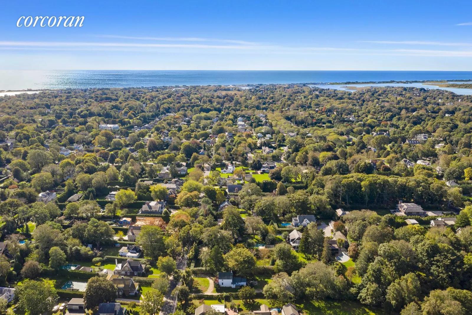 The Hamptons Real Estate | View 89 Halsey Street | room 8 | View 9