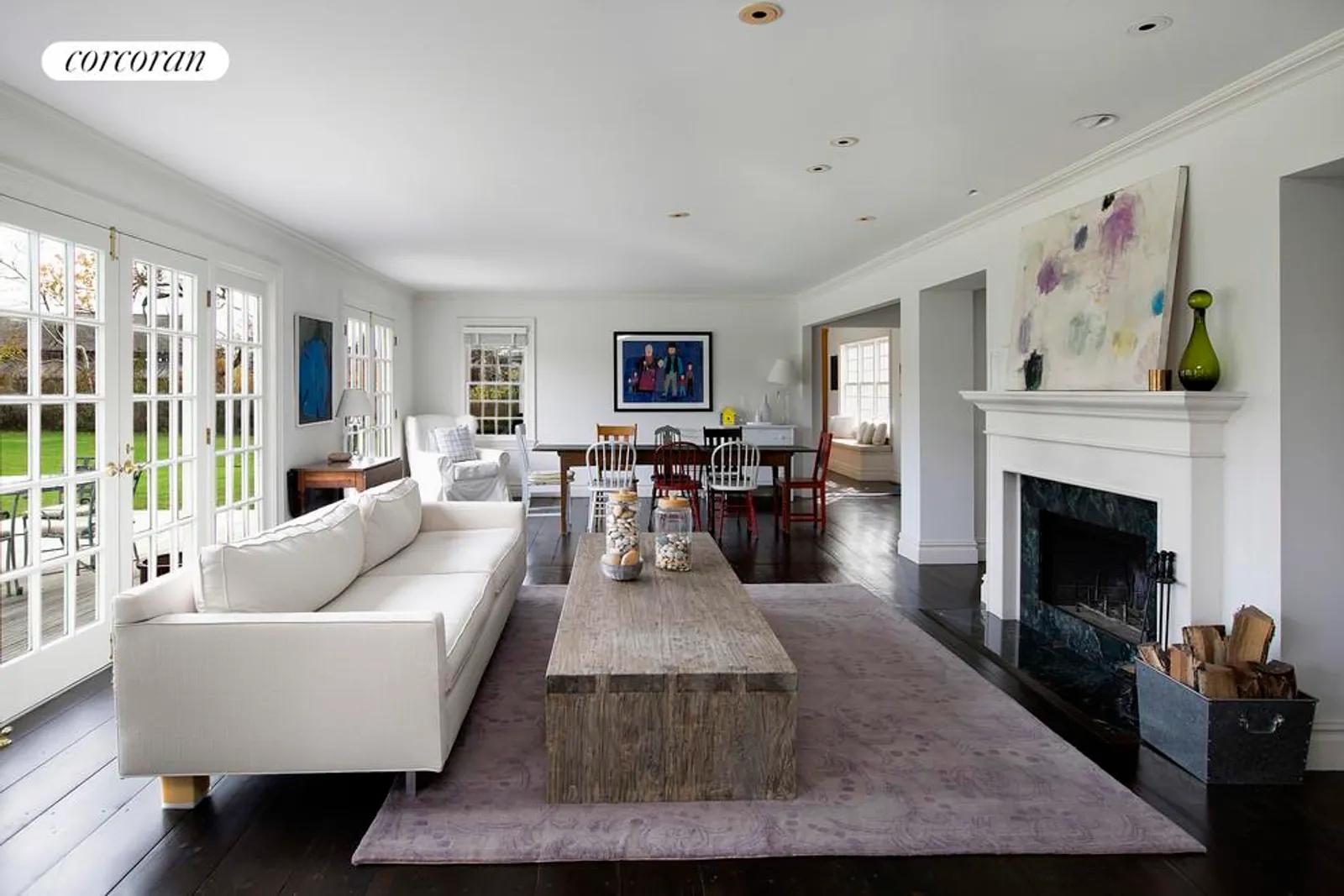 The Hamptons Real Estate | View  | Light and Bright | View 15