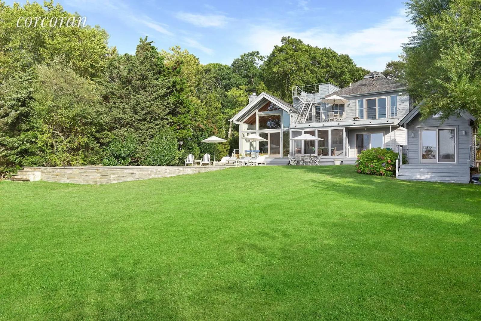 The Hamptons Real Estate | View 43 Lake Drive | Lawn to Play | View 2