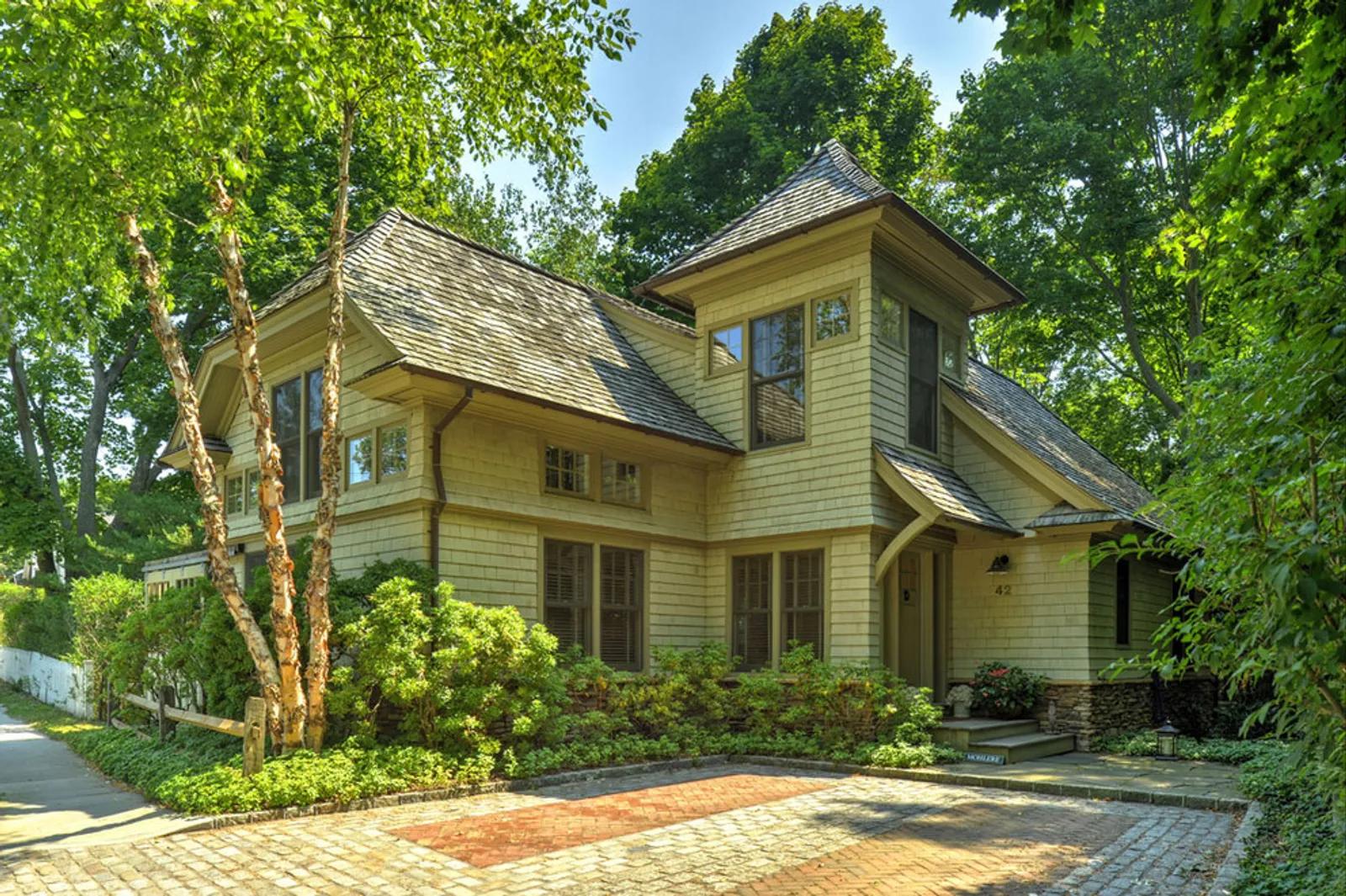 The Hamptons Real Estate | View  | Front elevation with 2 space car court | View 2