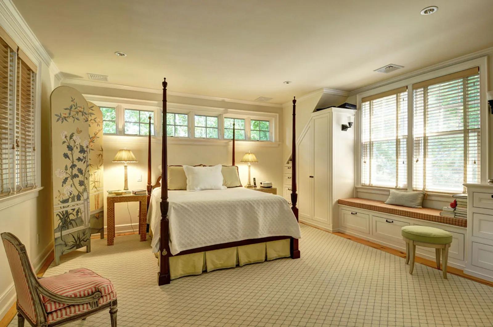 The Hamptons Real Estate | View  | Master suite upstairs | View 9