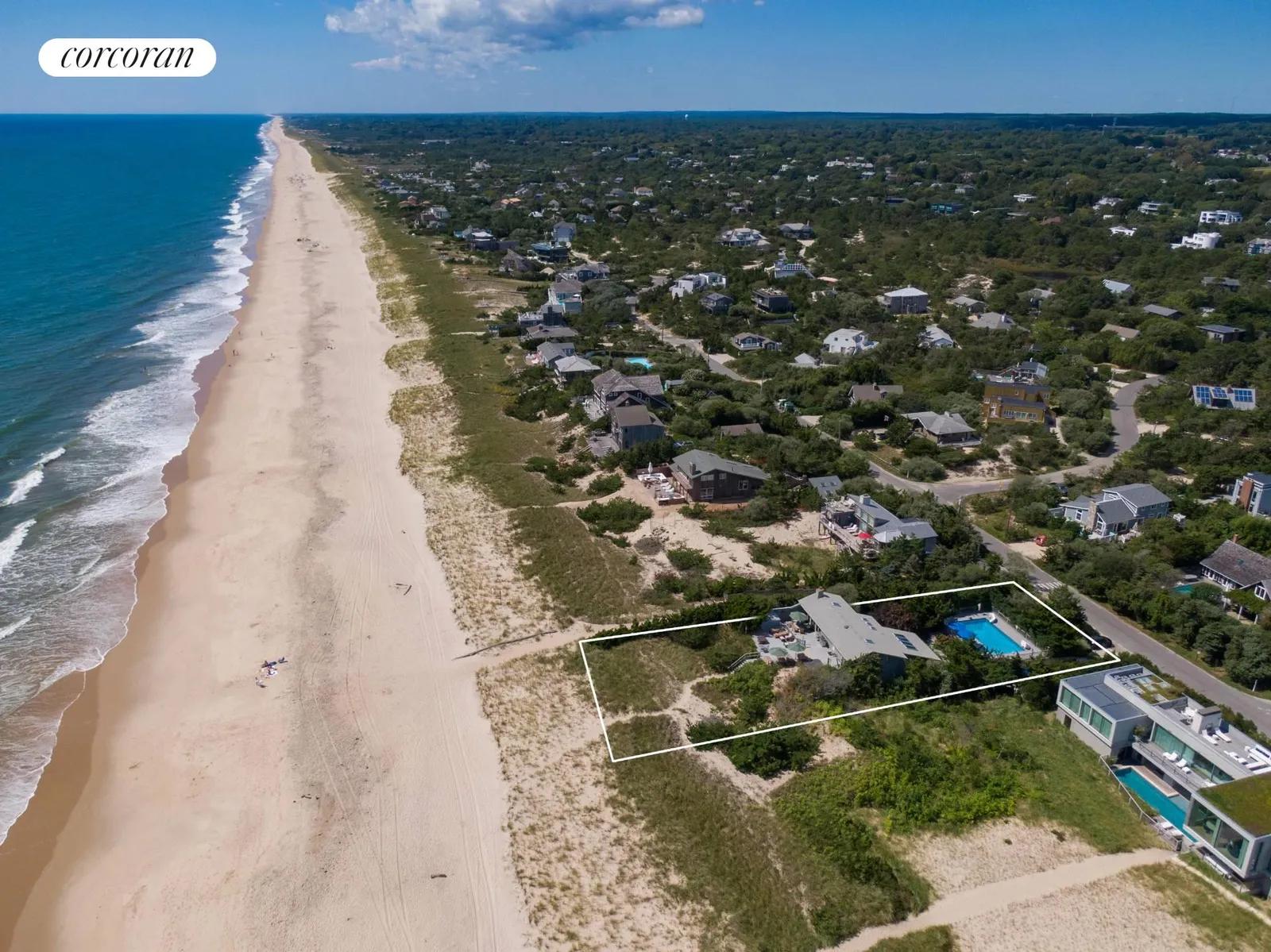 The Hamptons Real Estate | View 195 Marine Blvd | 3 Beds, 3 Baths | View 1