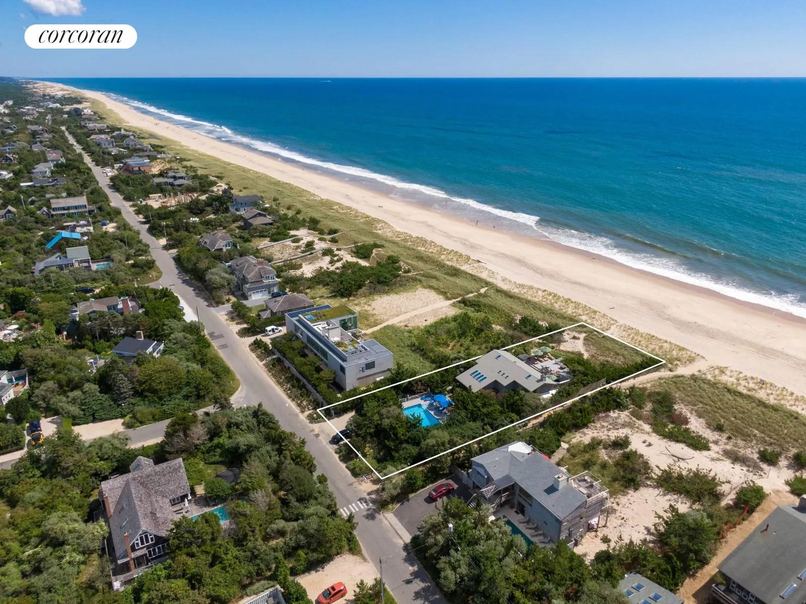 The Hamptons Real Estate | View 195 Marine Blvd | room 1 | View 2