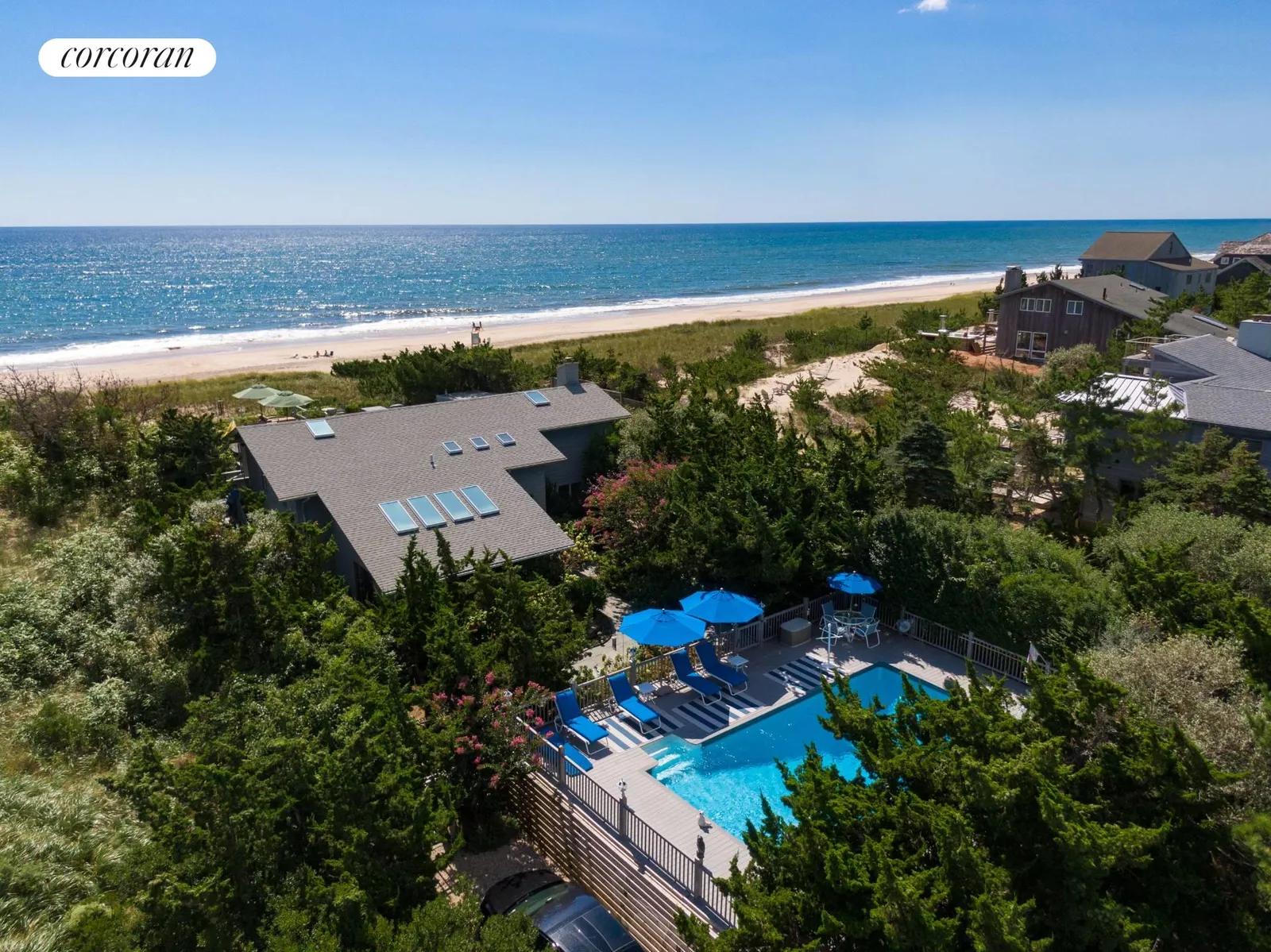 The Hamptons Real Estate | View 195 Marine Blvd | room 2 | View 3