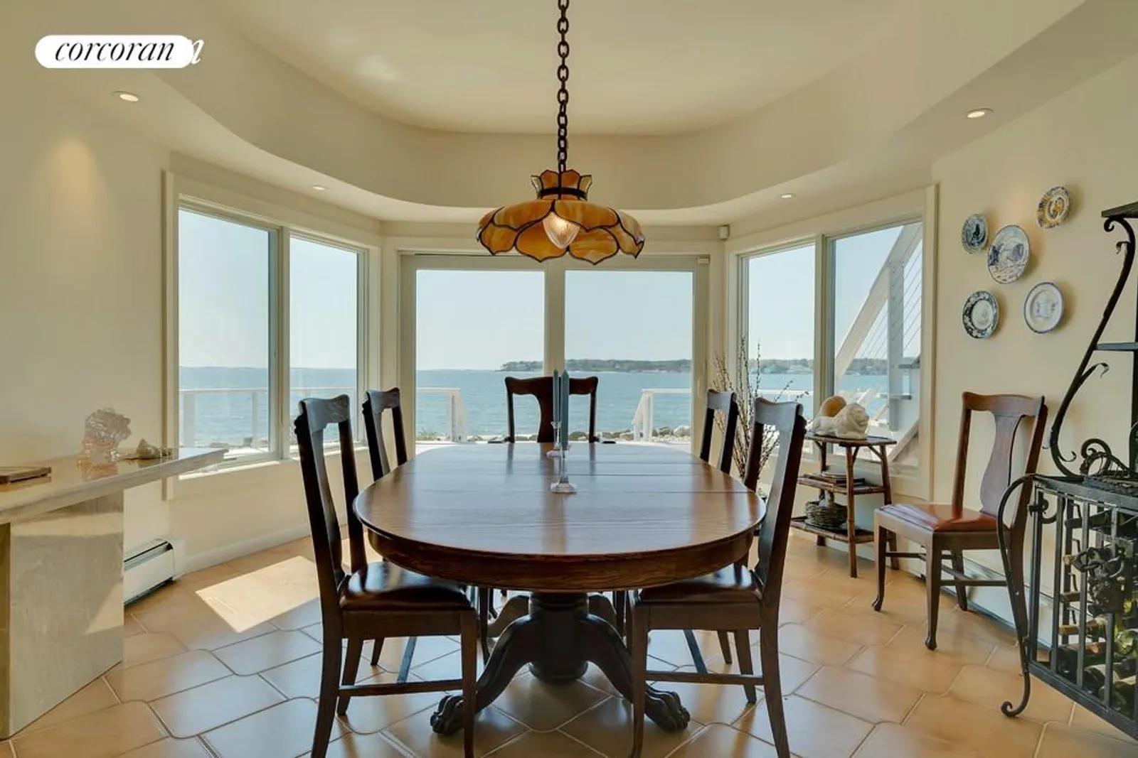 The Hamptons Real Estate | View  | room 10 | View 11