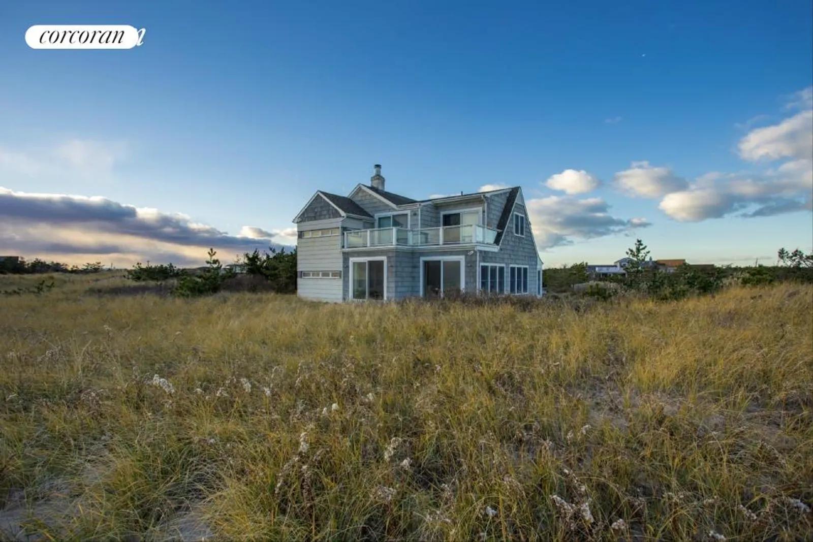 The Hamptons Real Estate | View 45 Whalers Lane | room 16 | View 17