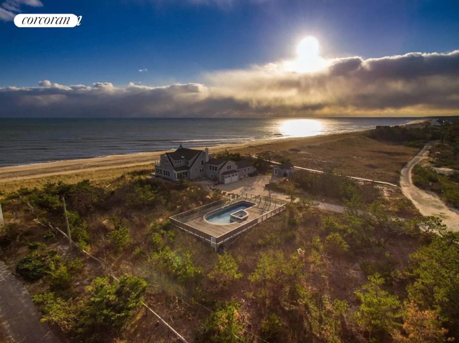 The Hamptons Real Estate | View 45 Whalers Lane | room 19 | View 20