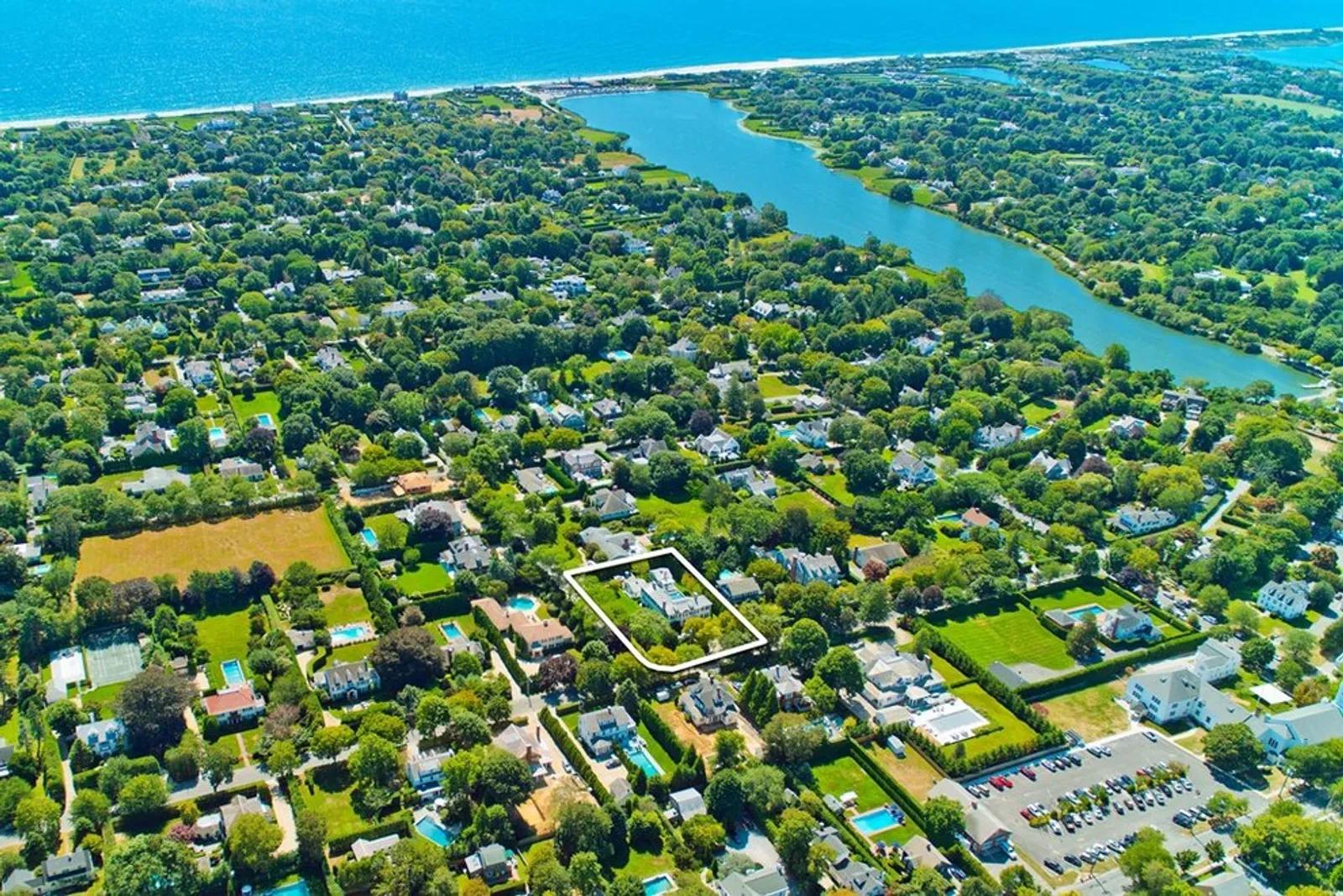 The Hamptons Real Estate | View  | Close to Main Street And Ocean Beaches | View 24