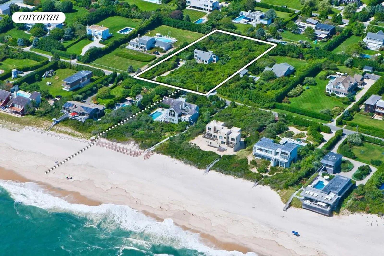 The Hamptons Real Estate | View  | room 2 | View 3
