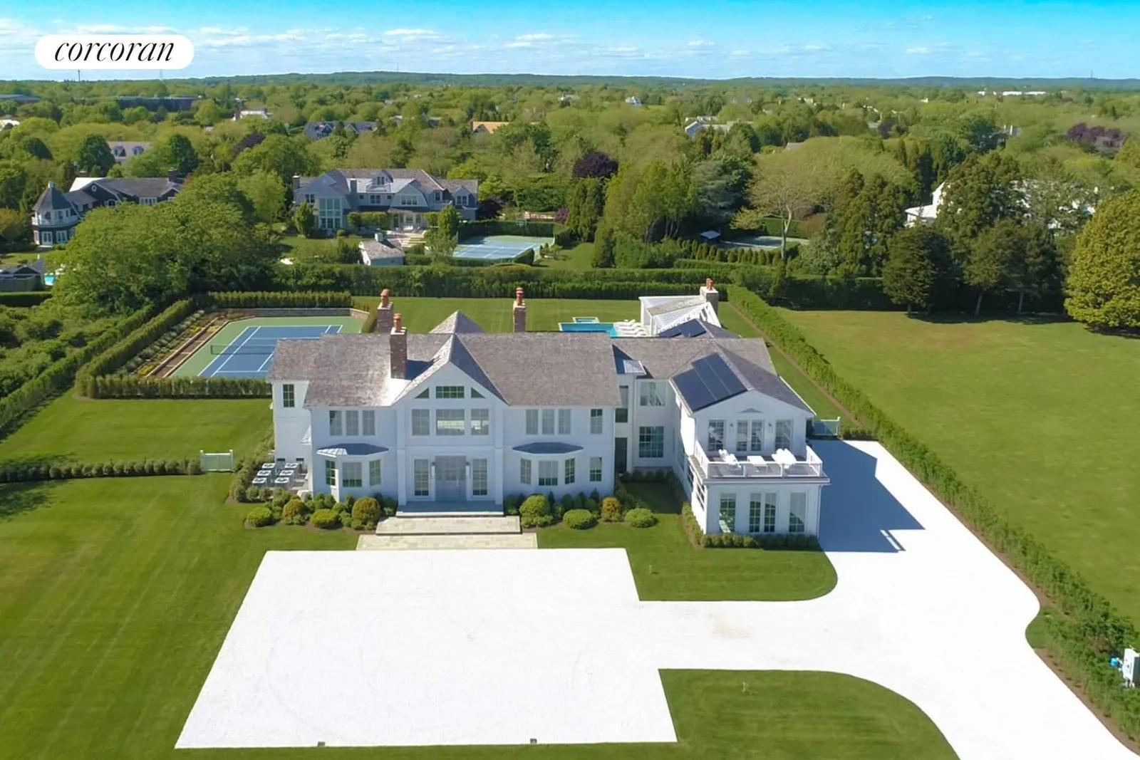 The Hamptons Real Estate | View 51 Pheasant Lane | 8 Beds, 12 Baths | View 1