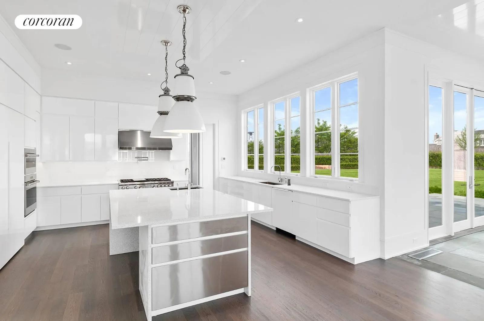The Hamptons Real Estate | View 51 Pheasant Lane | room 9 | View 10
