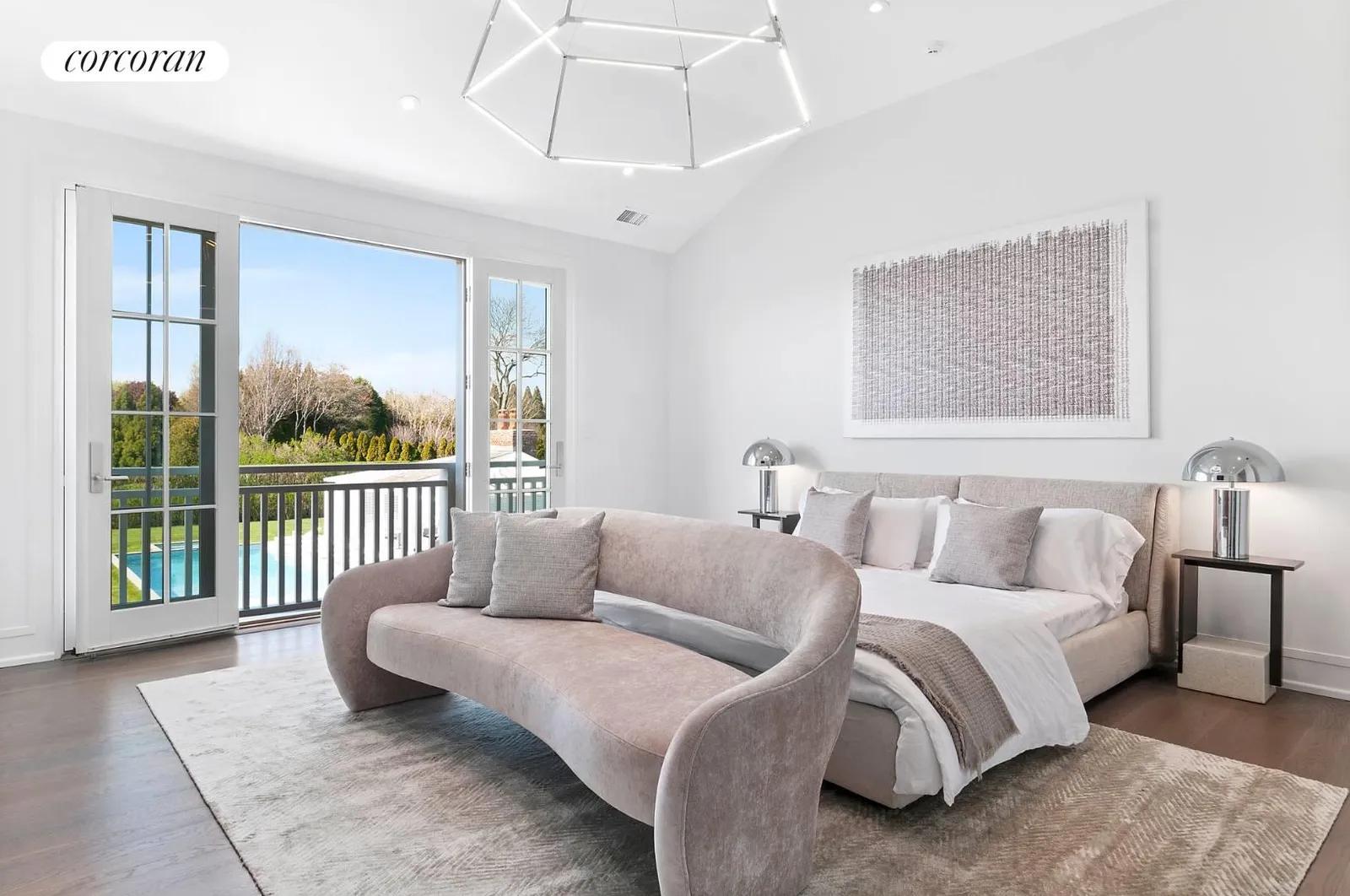 The Hamptons Real Estate | View 51 Pheasant Lane | room 24 | View 25