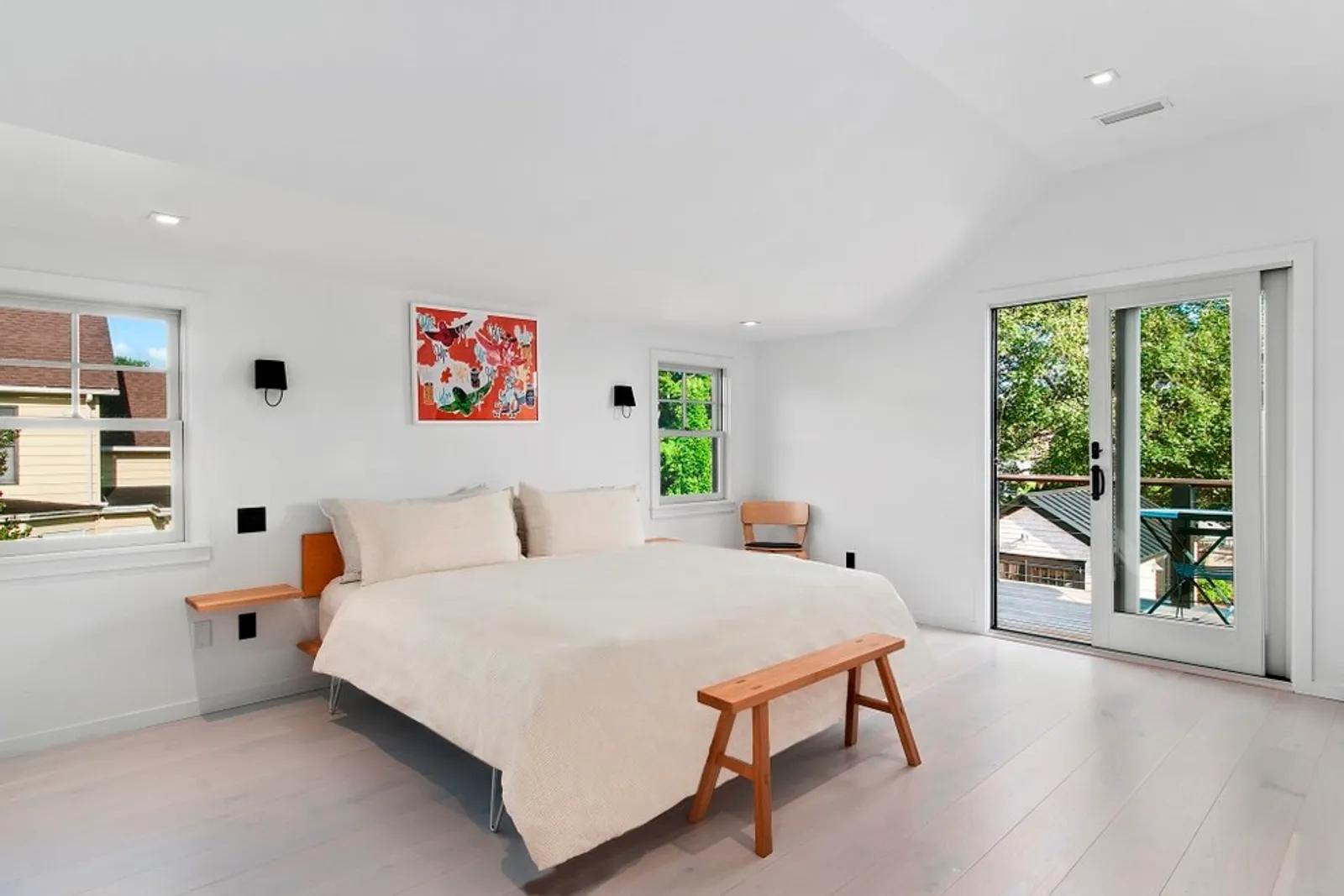 The Hamptons Real Estate | View  | Master Bedroom | View 8