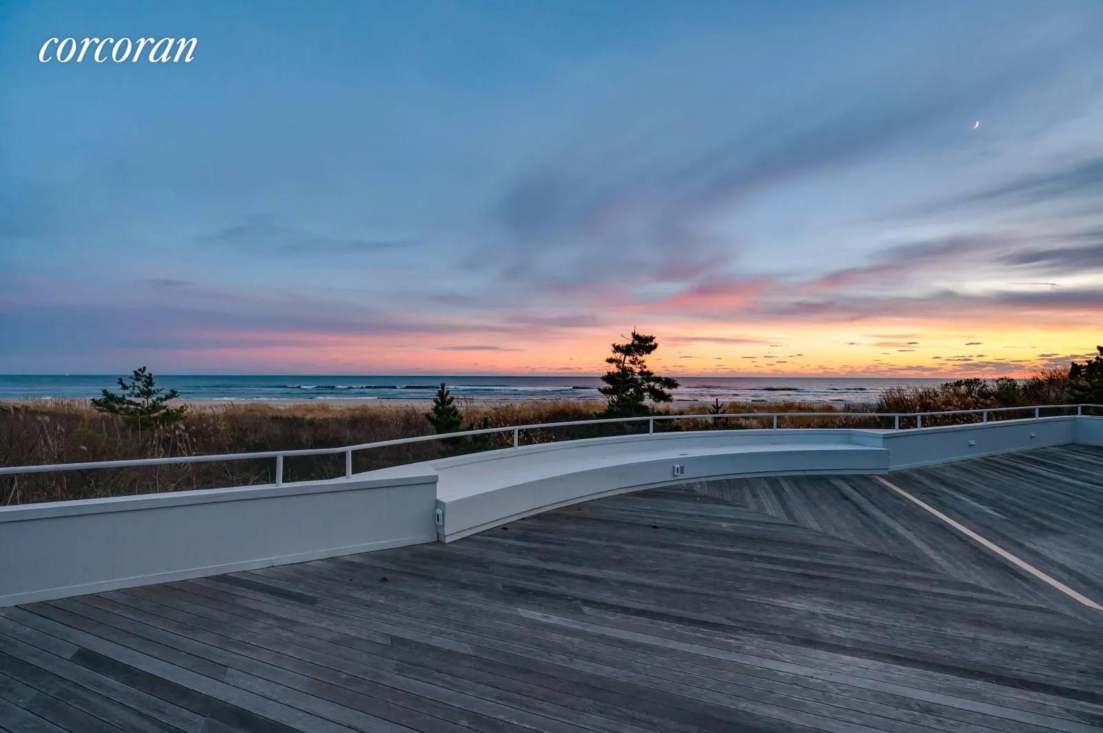 New York City Real Estate | View 279 Dune Road | room 1 | View 2