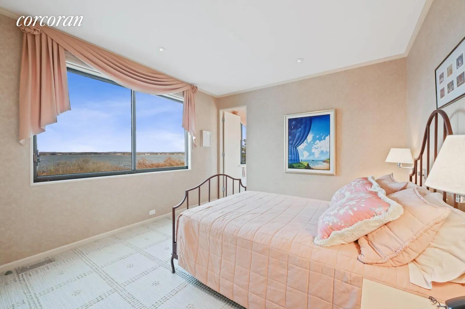New York City Real Estate | View 279 Dune Road | room 26 | View 27