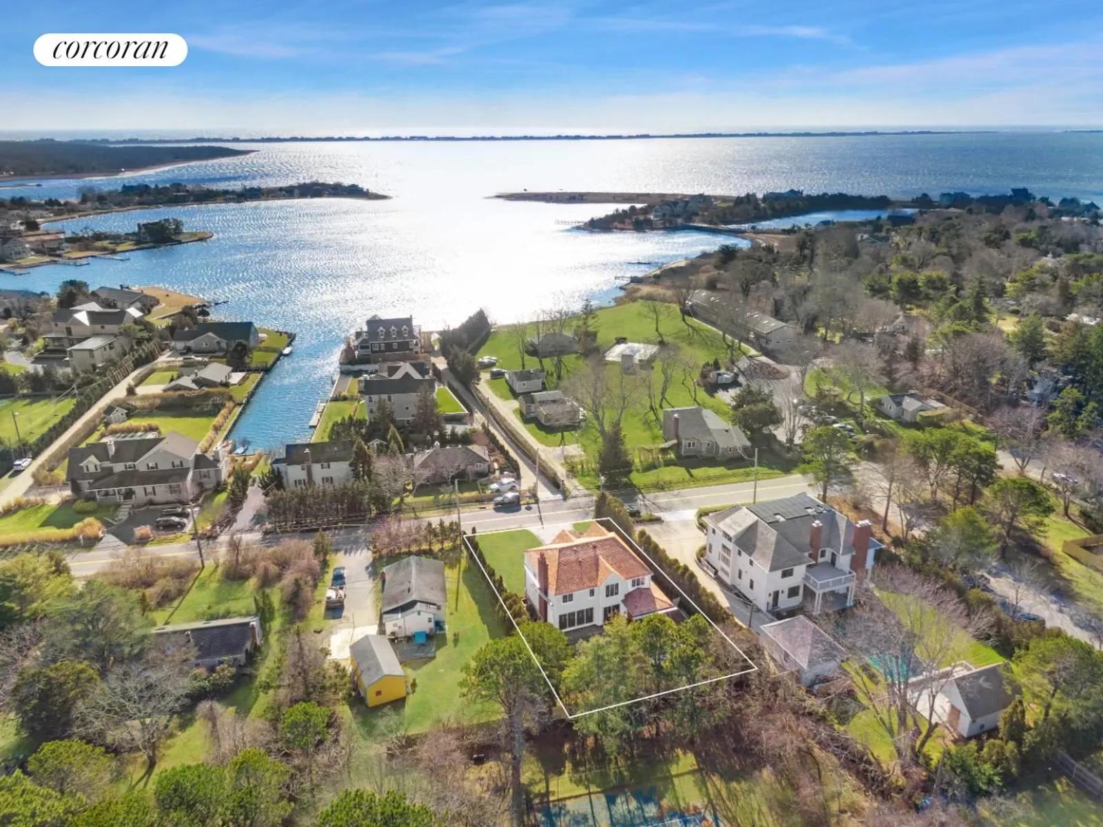 The Hamptons Real Estate | View 63 Middle Pond Road | Path to Middle Pond | View 3