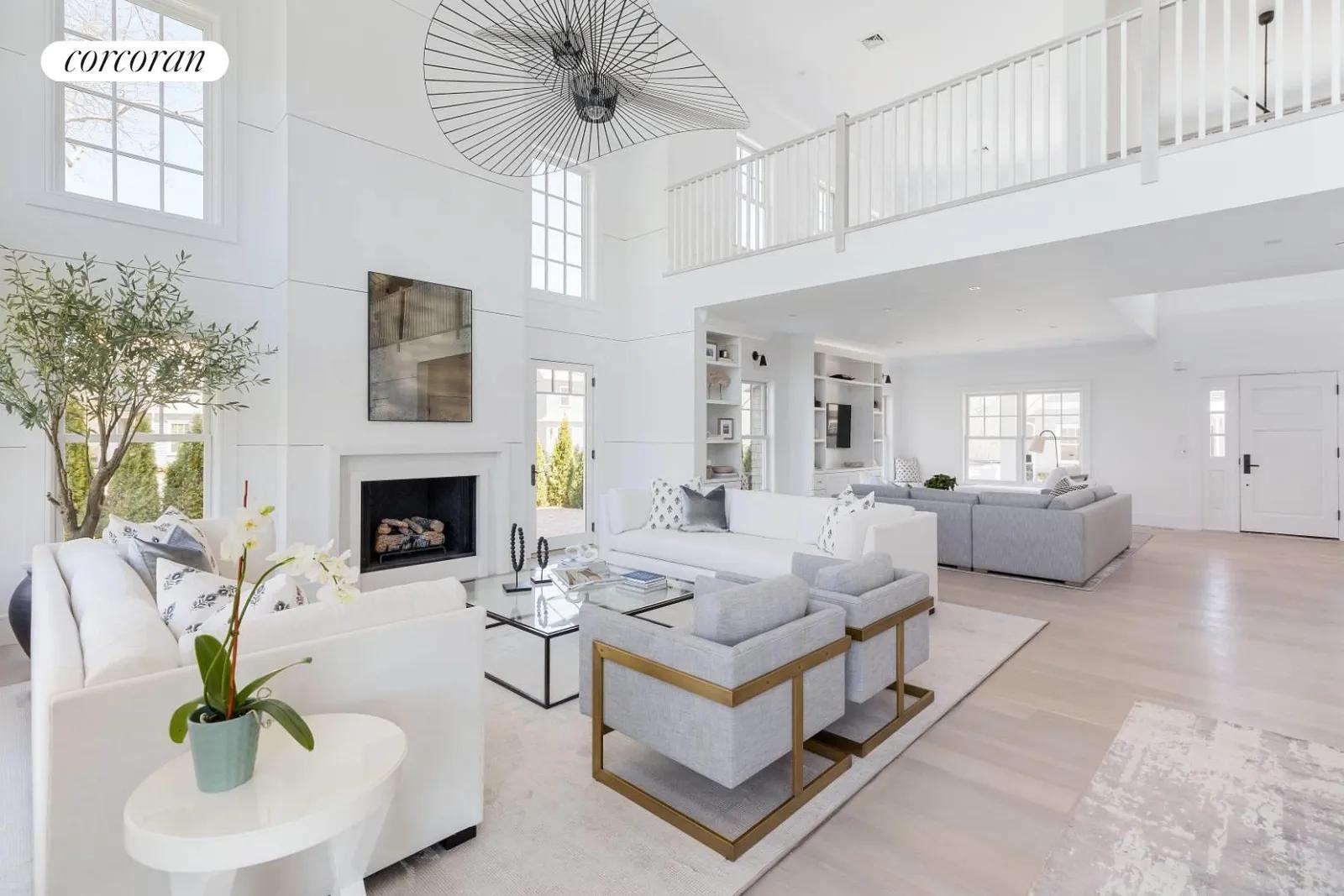 The Hamptons Real Estate | View 109 Hill Street, Terry Cottage | room 4 | View 5