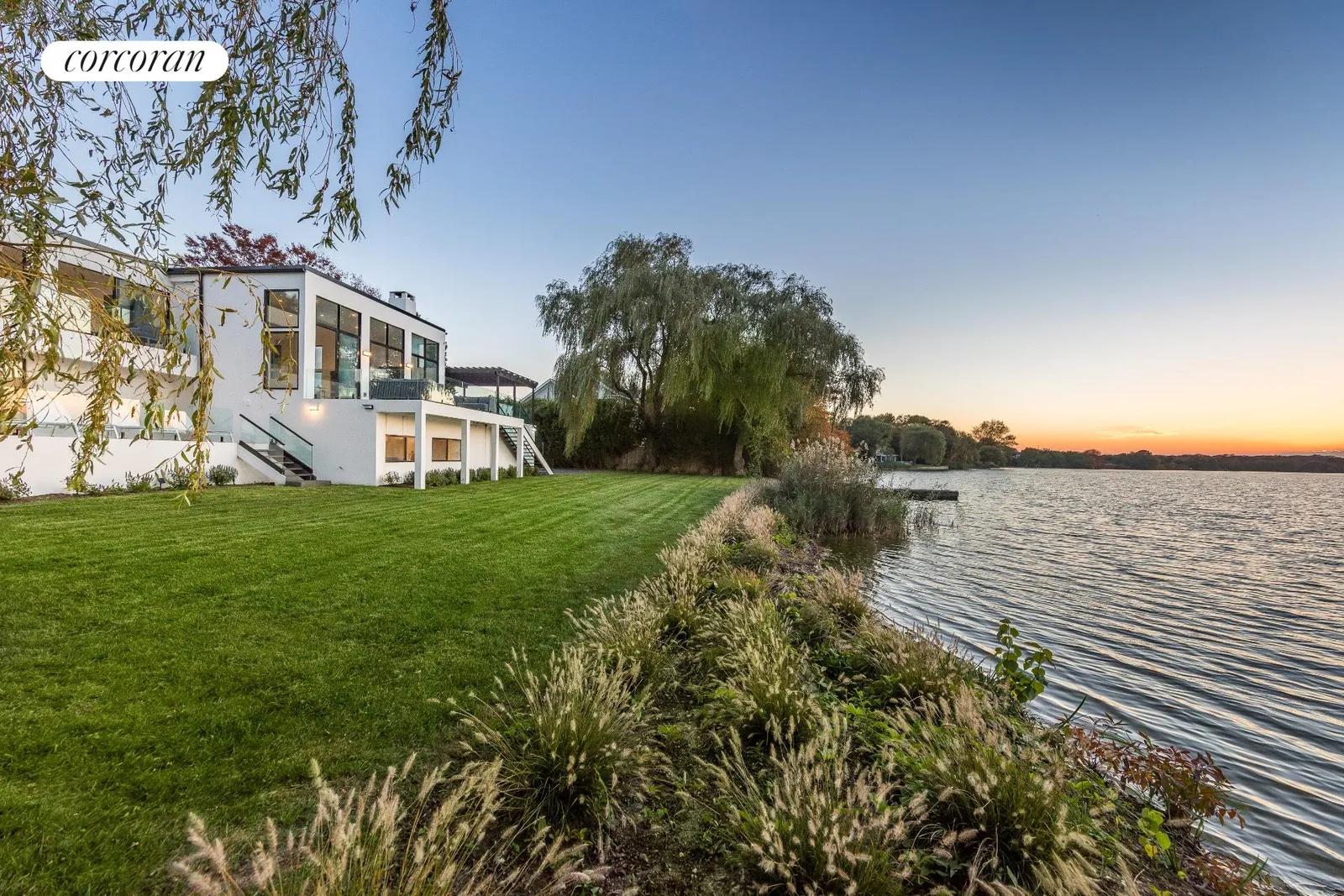 The Hamptons Real Estate | View 172 Mill Pond Lane | room 2 | View 3