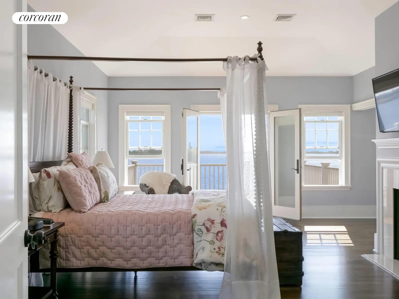 The Hamptons Real Estate | View 541 Main Street | Master Suite | View 22