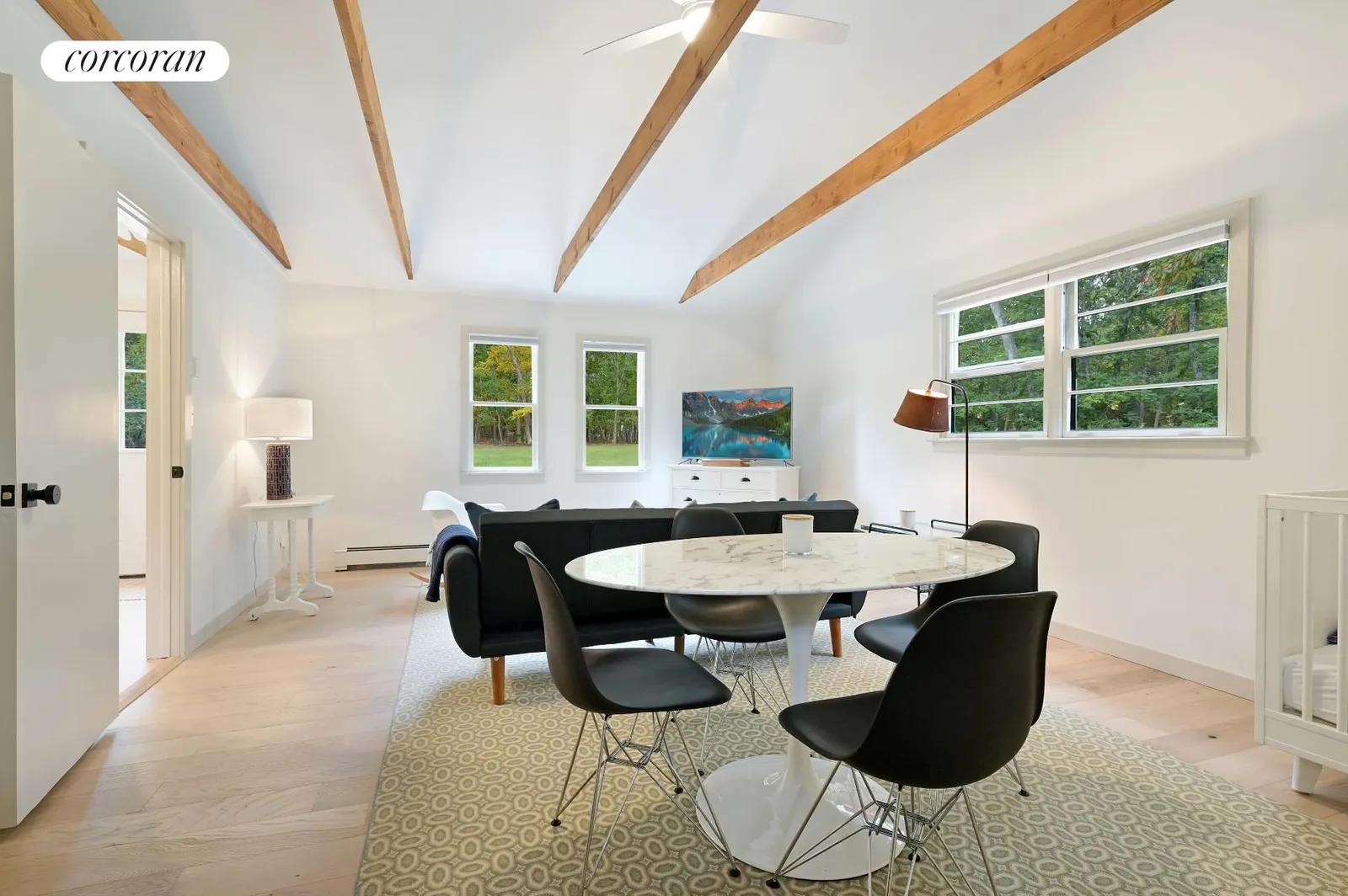 The Hamptons Real Estate | View 102 Copeces Lane | room 6 | View 7