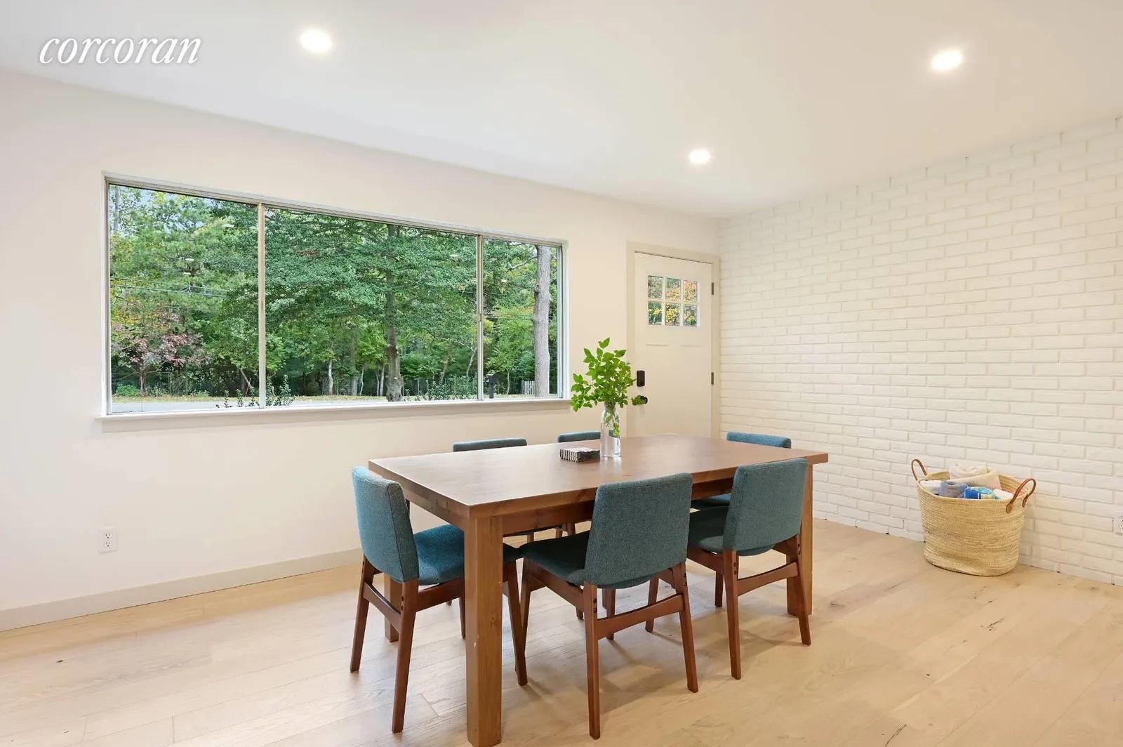 The Hamptons Real Estate | View 102 Copeces Lane | room 8 | View 9