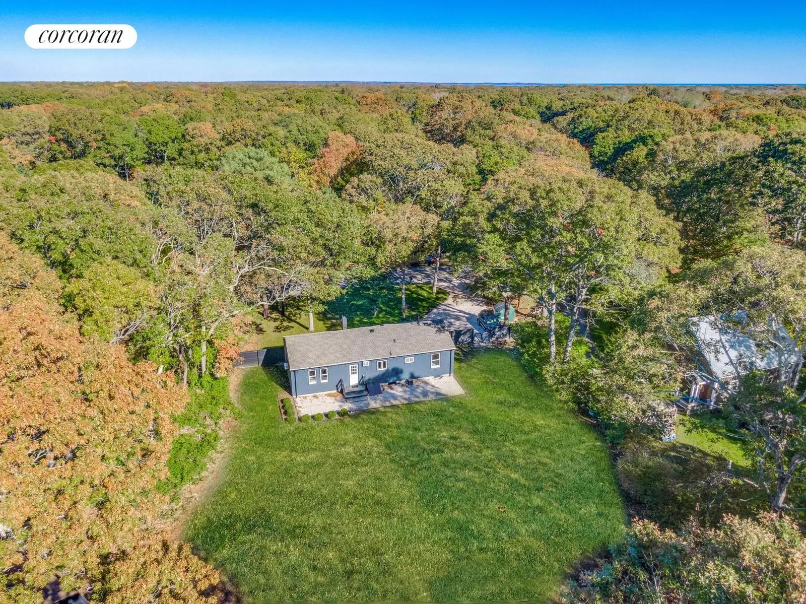 The Hamptons Real Estate | View 102 Copeces Lane | room 20 | View 21