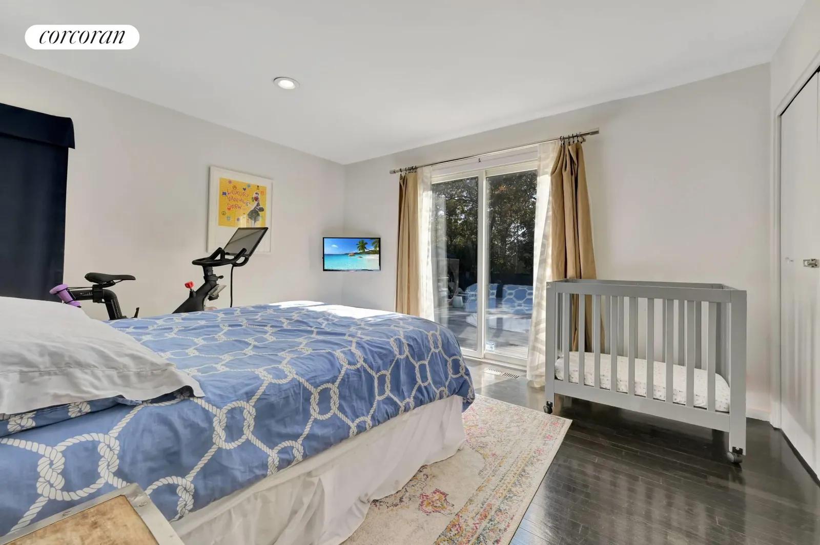 The Hamptons Real Estate | View 32 Mill Road | room 13 | View 14