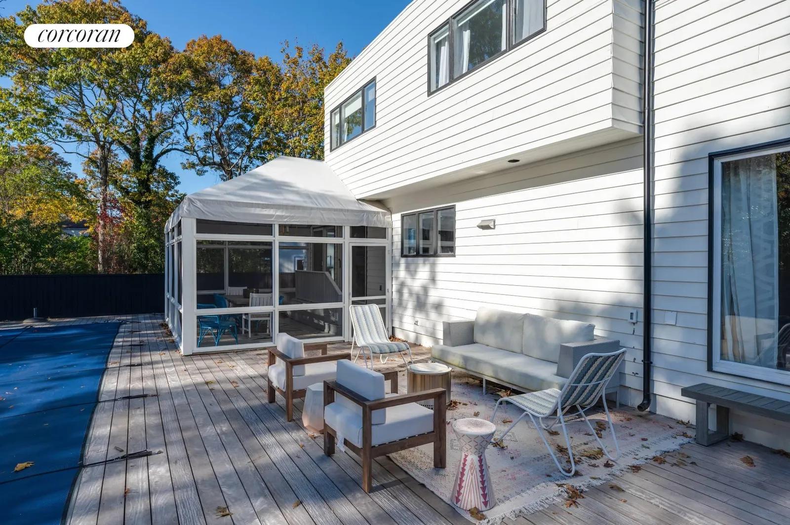 The Hamptons Real Estate | View 32 Mill Road | room 24 | View 25