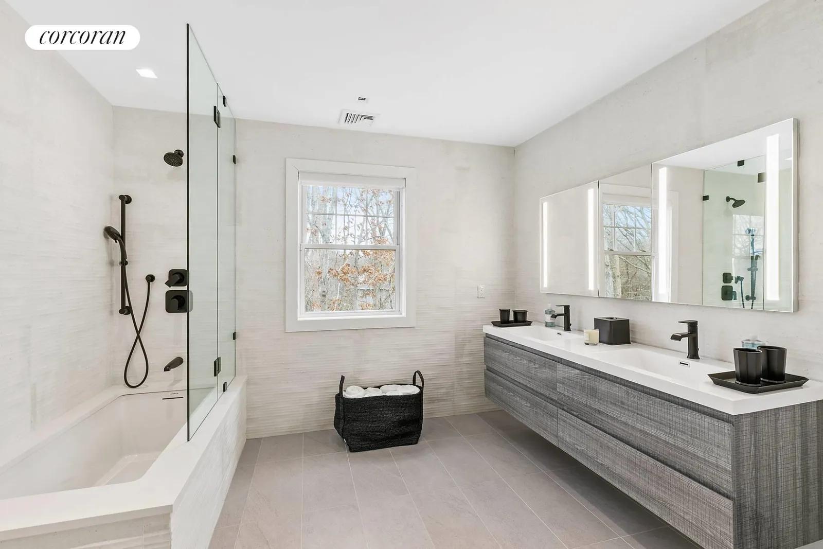 New York City Real Estate | View 46 White Oak Lane | Shared Bath | View 20