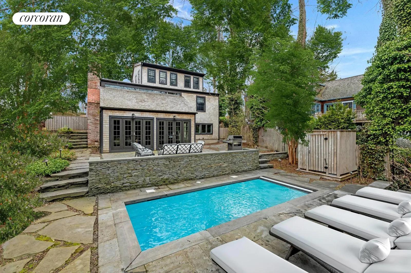 The Hamptons Real Estate | View 233 Madison Street | room 1 | View 2