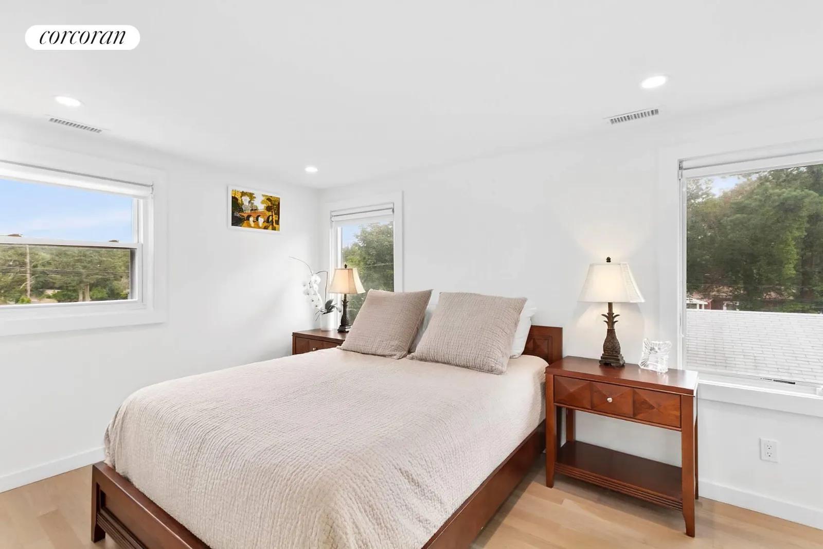 New York City Real Estate | View 16 Penny Lane | room 12 | View 13