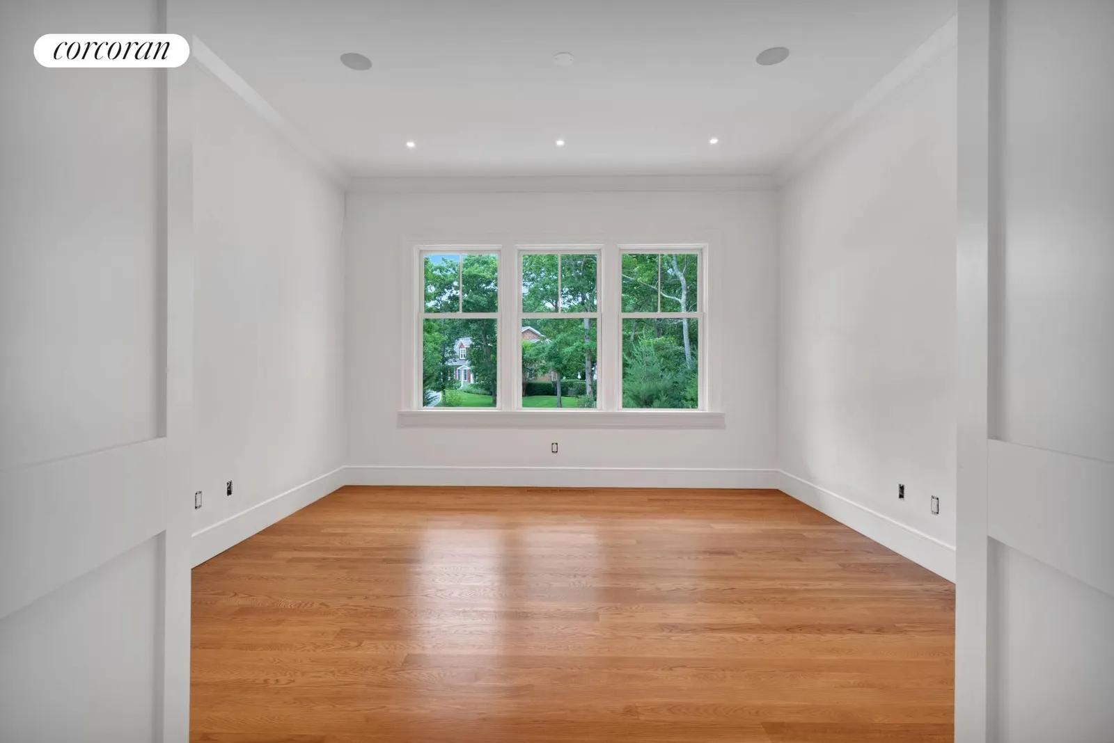New York City Real Estate | View 4 Frazier Avenue | room 10 | View 11
