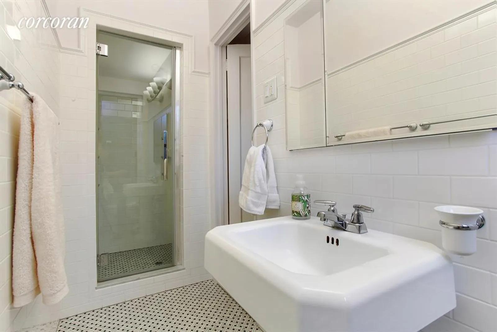 New York City Real Estate | View 415 Ocean Parkway, 1G | 2nd Bathroom | View 7