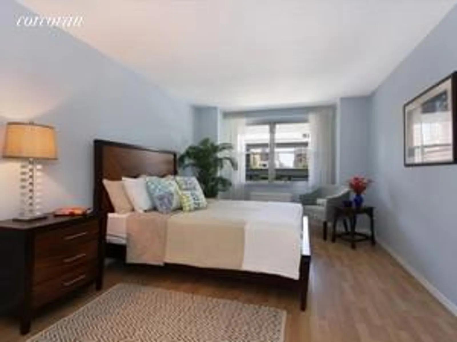 New York City Real Estate | View 165 West 66th Street, 5E | room 2 | View 3