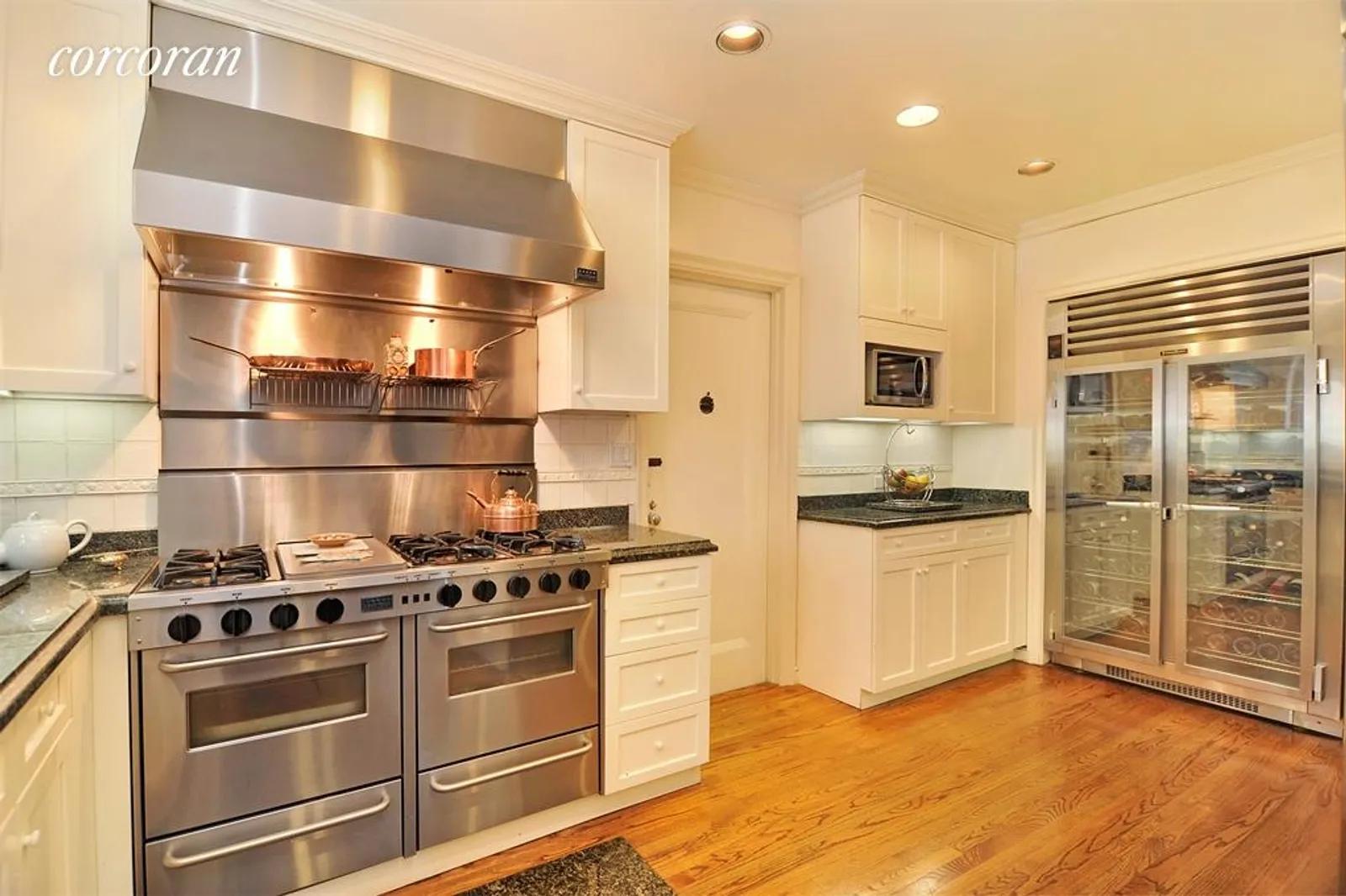 New York City Real Estate | View 1220 Park Avenue, 10D | Kitchen | View 3