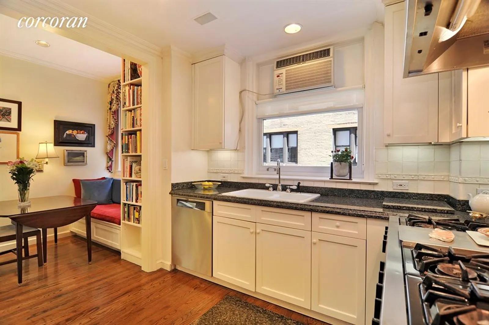 New York City Real Estate | View 1220 Park Avenue, 10D | Kitchen | View 4