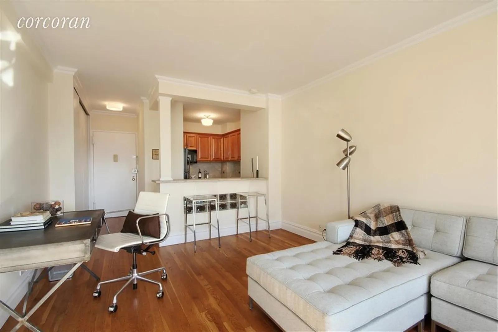 New York City Real Estate | View 7 East 14th Street, 20C | room 1 | View 2