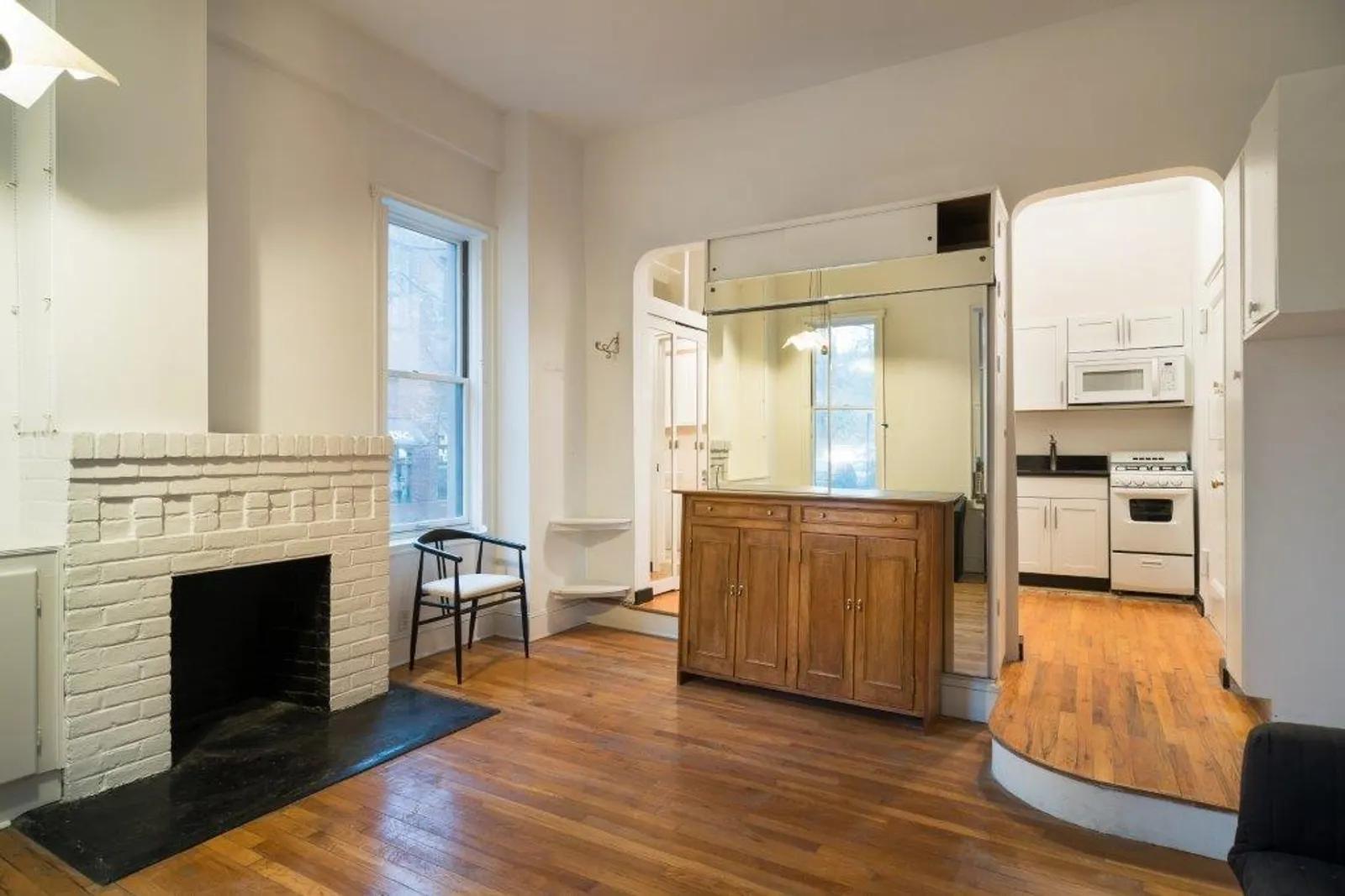 New York City Real Estate | View 8-10 Bethune Street, 1A | room 8 | View 9