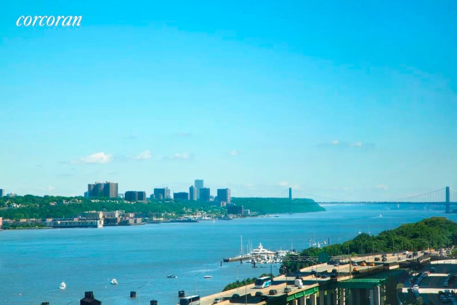 New York City Real Estate | View 80 Riverside Boulevard, 14M | Expansive Hudson River Views | View 8