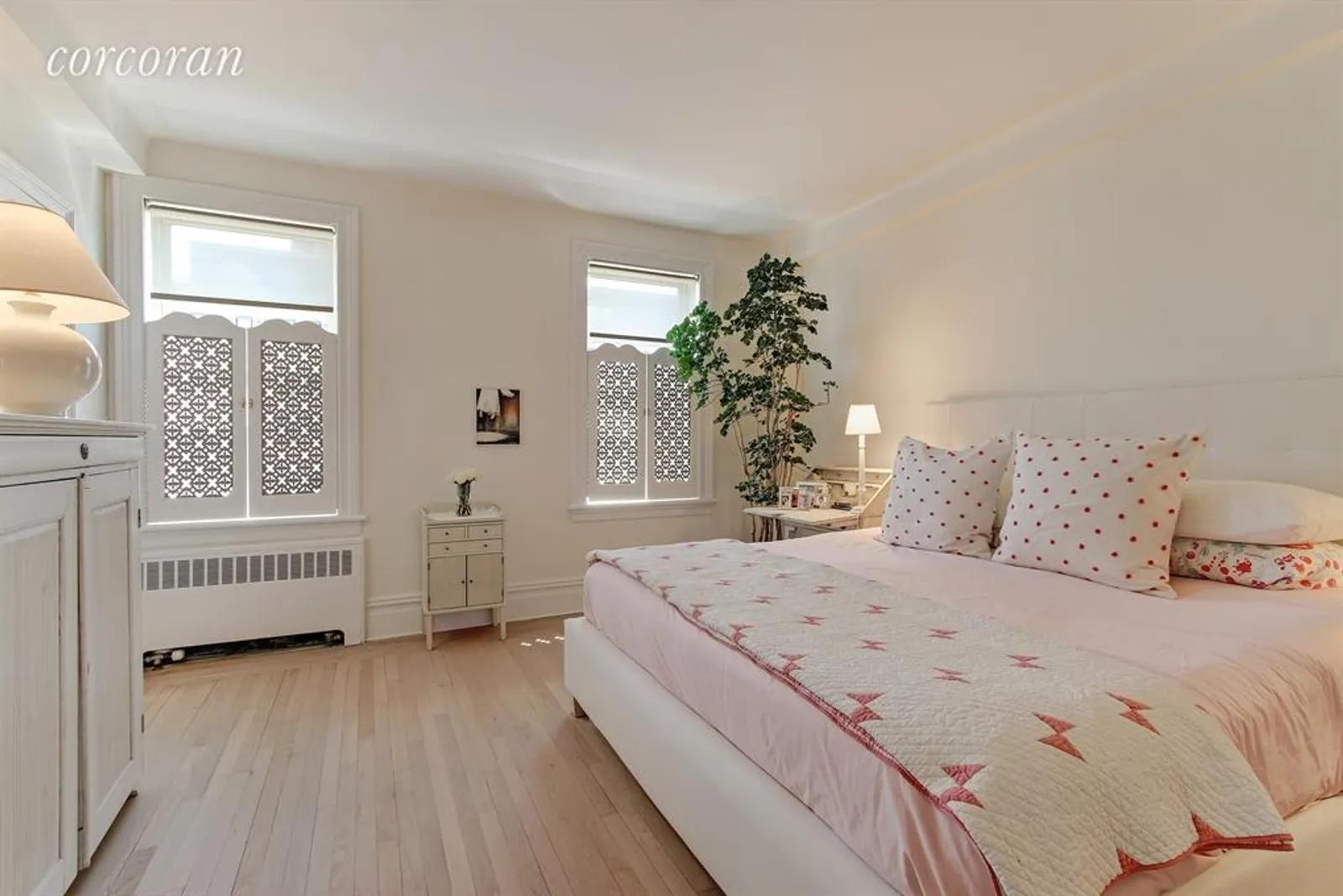 New York City Real Estate | View 1192 Park Avenue, 14B | Master Bedroom Ensuite | View 6