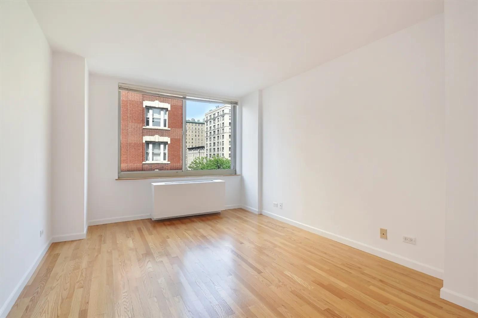 New York City Real Estate | View 250 West 90th Street, 8H | Bedroom | View 8