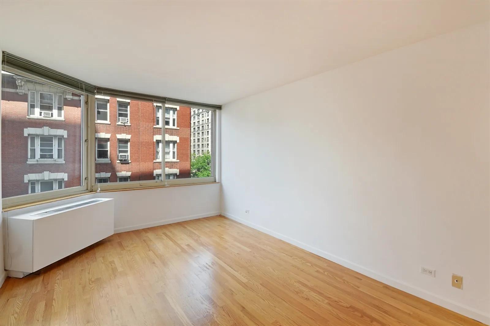 New York City Real Estate | View 250 West 90th Street, 8H | Bedroom | View 6