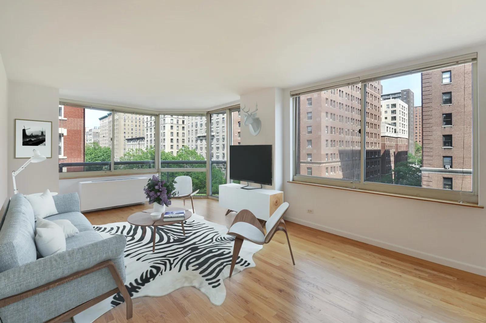 New York City Real Estate | View 250 West 90th Street, 8H | 1250West90thStreet8H1LivingRoomHiResfinal | View 11