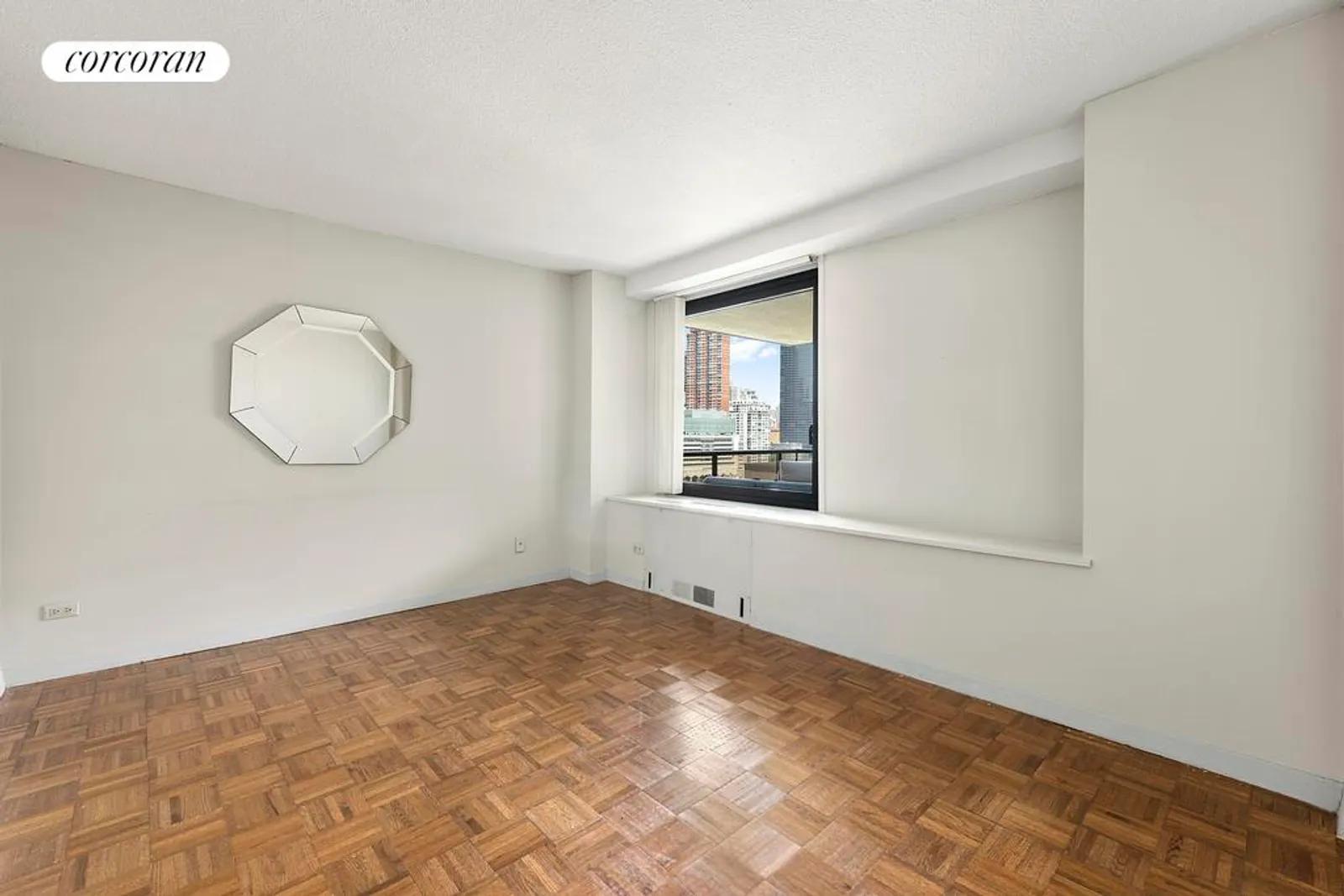 New York City Real Estate | View 531 Main Street, 1109 | large 2nd bedroom | View 11