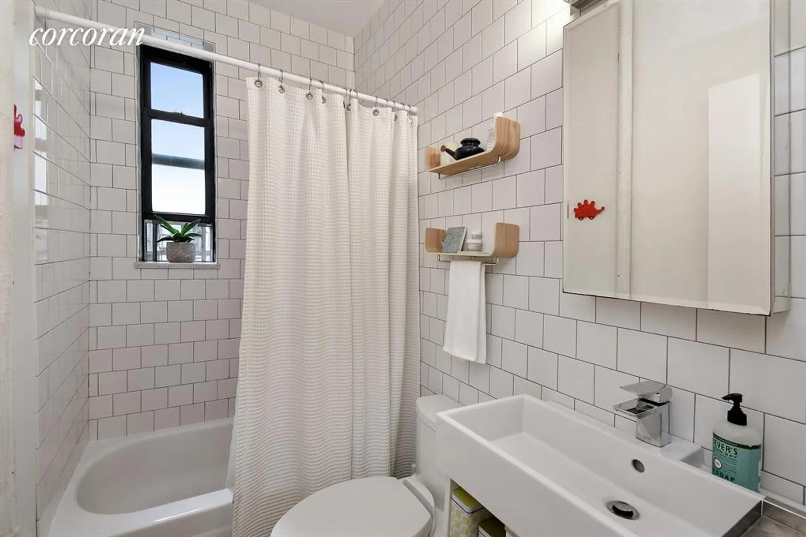 New York City Real Estate | View 55 Hicks Street, 4 | Renovated Windowed Bath | View 6